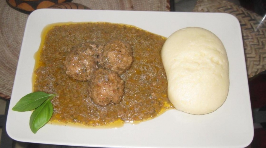 Boulette-de-Viande-à-la-sauce-Gombo-(Canda-du-Tchad).html